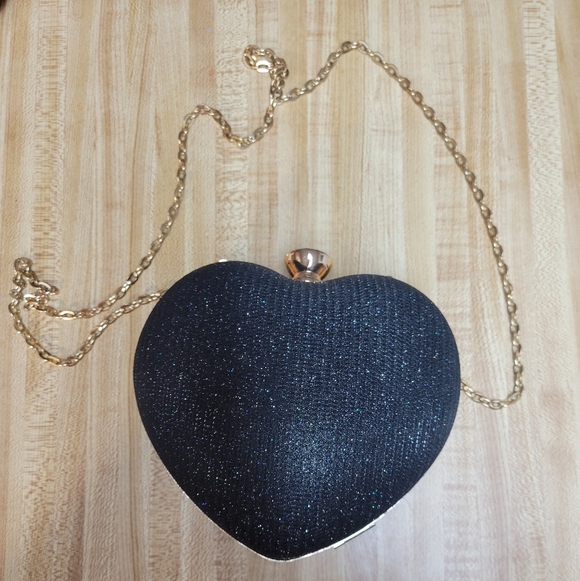 Handbags - Sparkle Heart Crossbody Clutch in Black with Gold Chain